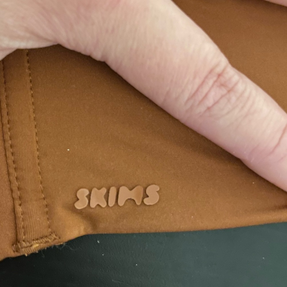 NWOT Skims T shirt bra - Picture 5 of 5